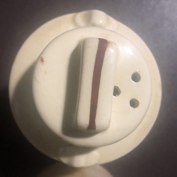 Vintage Home Sweet Home Salt & Pepper Pottery Shakers. - Picture 11 of 13